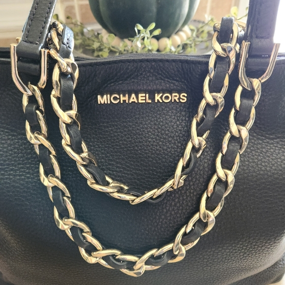 Michael Kors Chain-Link Leather Tote - Picture 3 of 16